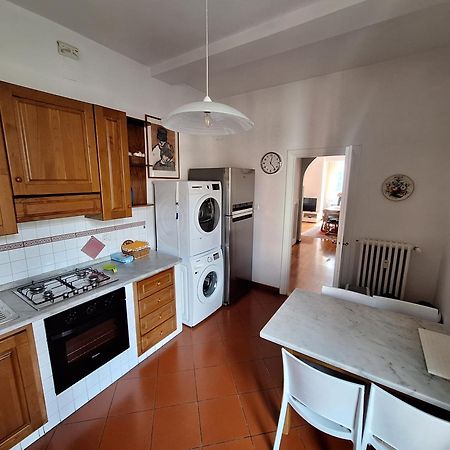 Arno River View Apartment Terraces, Free Parking Флоренція Екстер'єр фото